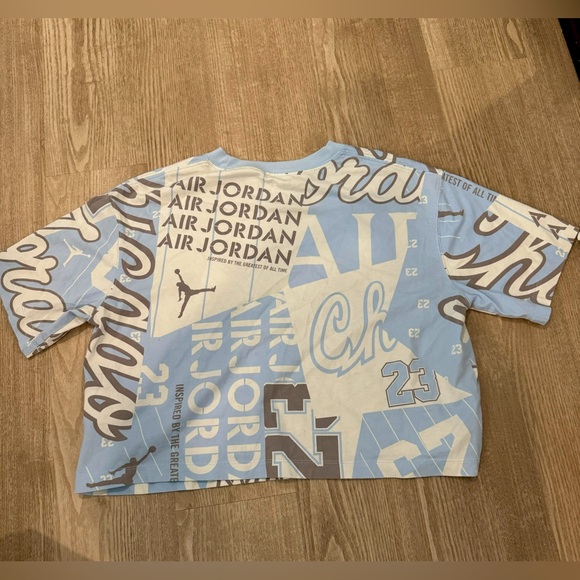 Air Jordan Tshirt - Picture 2 of 3